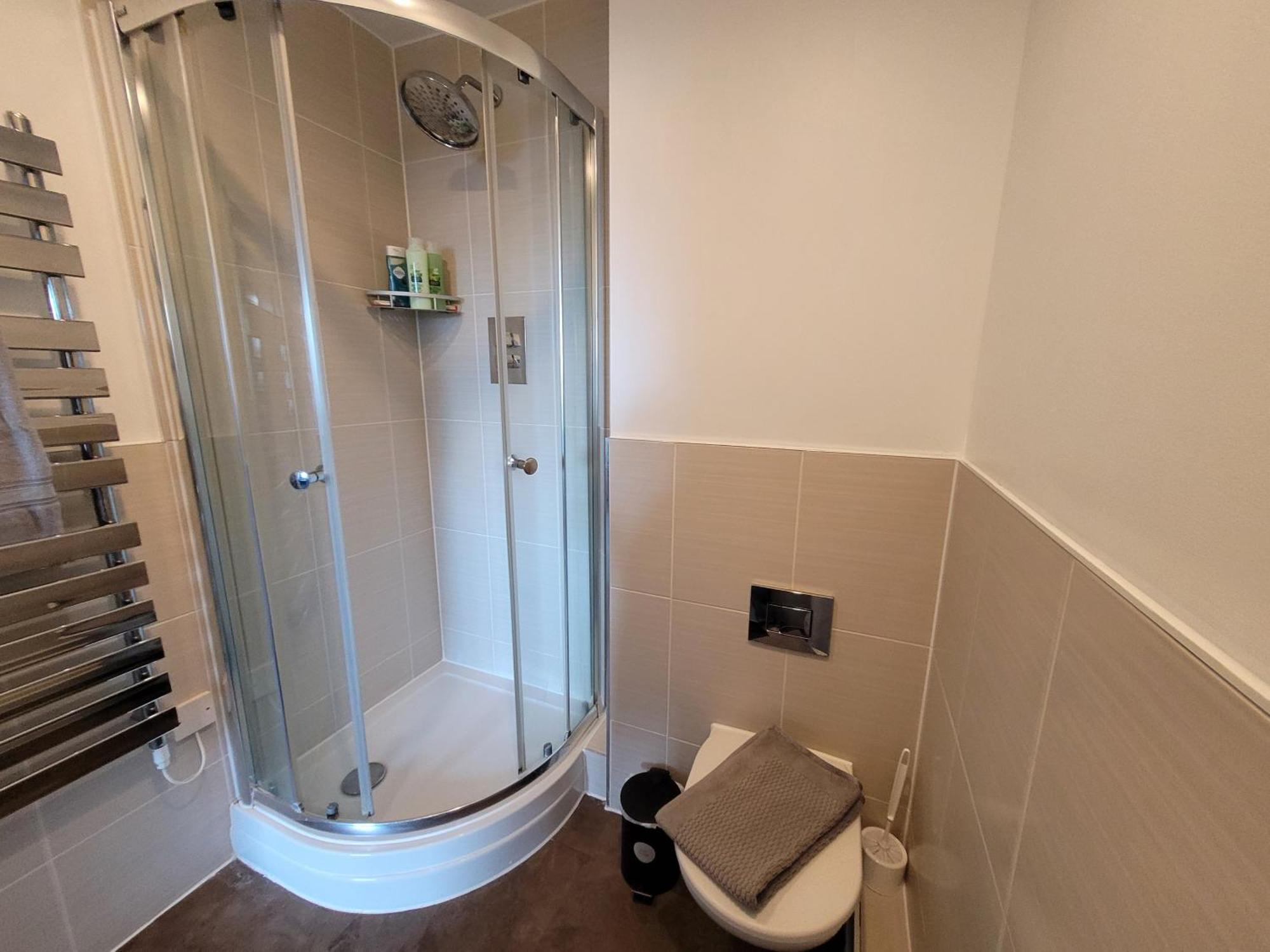 Lesley Court- A Lovely Spacious 2 Bedroom By Catchpole Apartment *