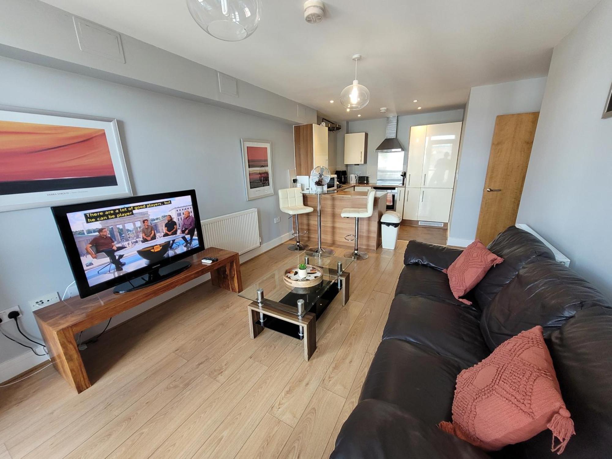 Lesley Court- A Lovely Spacious 2 Bedroom By Catchpole Apartment Chelmsford