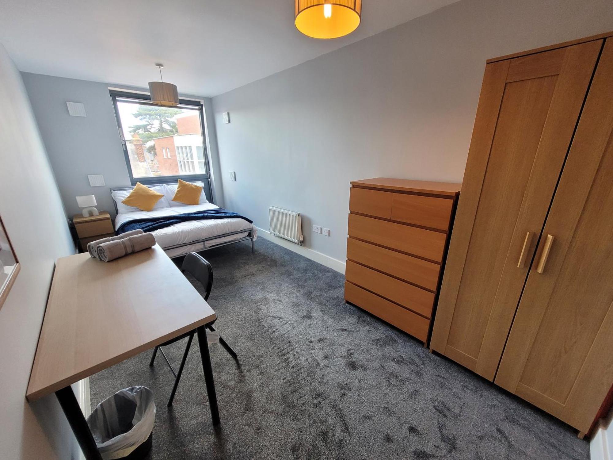 Lesley Court- A Lovely Spacious 2 Bedroom By Catchpole